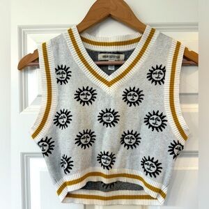 Sun print sleeveless sweater